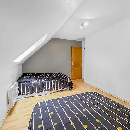 Cosy Villa Lardy
